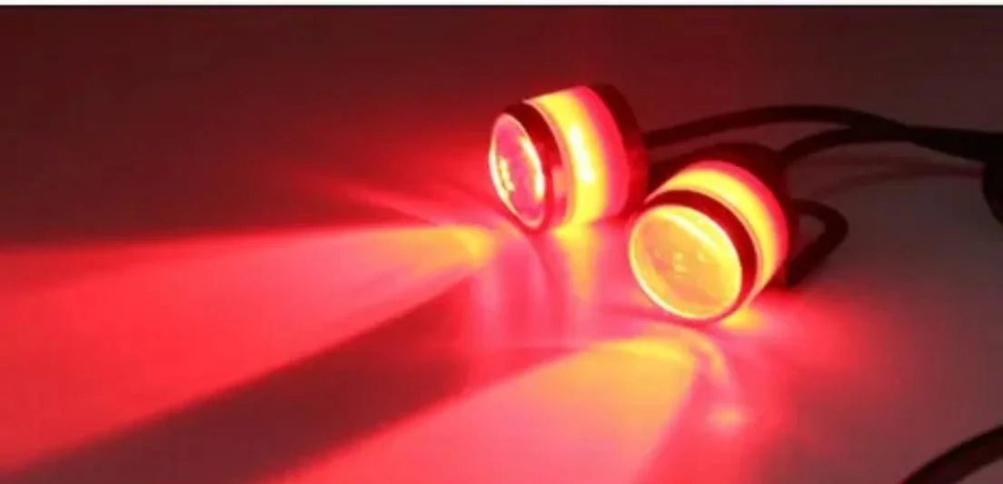 PAR LUCES LED TRASERA STROBO OJO DE AGUILA COD DO14R