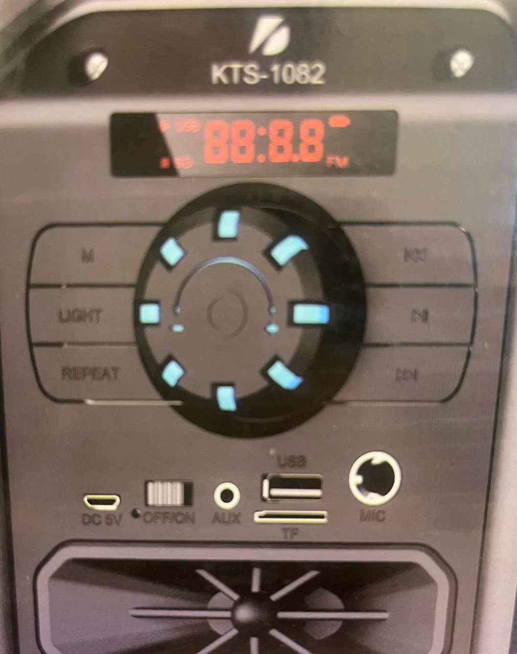 ELEK  PARLANTE ROJO KTS-1082 DOBLE 4¨RADIO FM BLUETOOTHO
